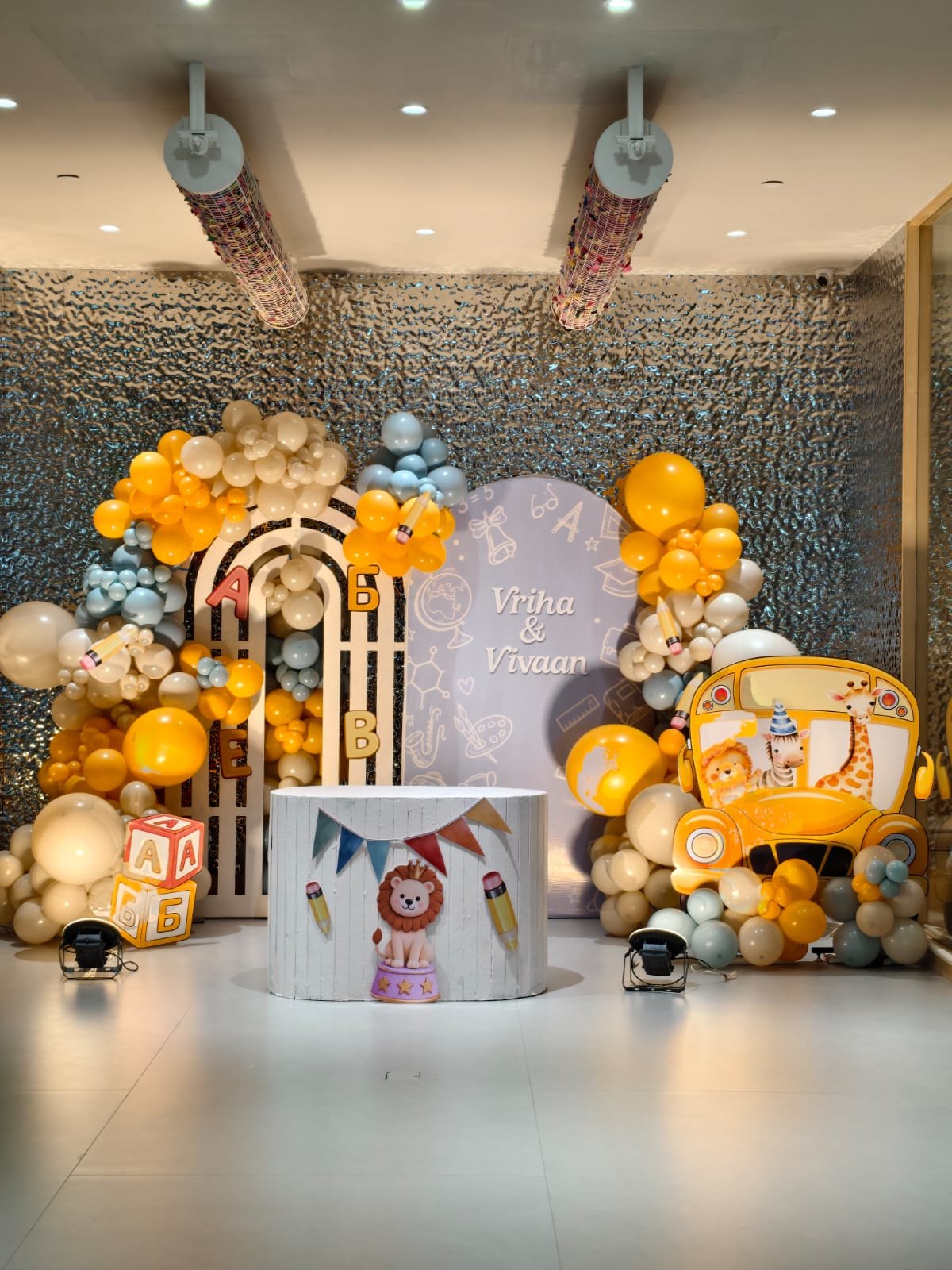 Baby shower balloon decoration